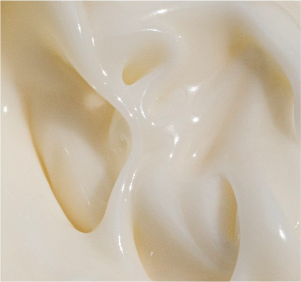 The Best Way to Apply Moisturizer