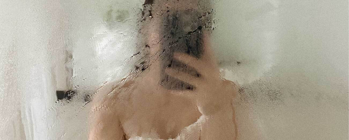 Should I Use Hot or Cold Water to Wash My Face?